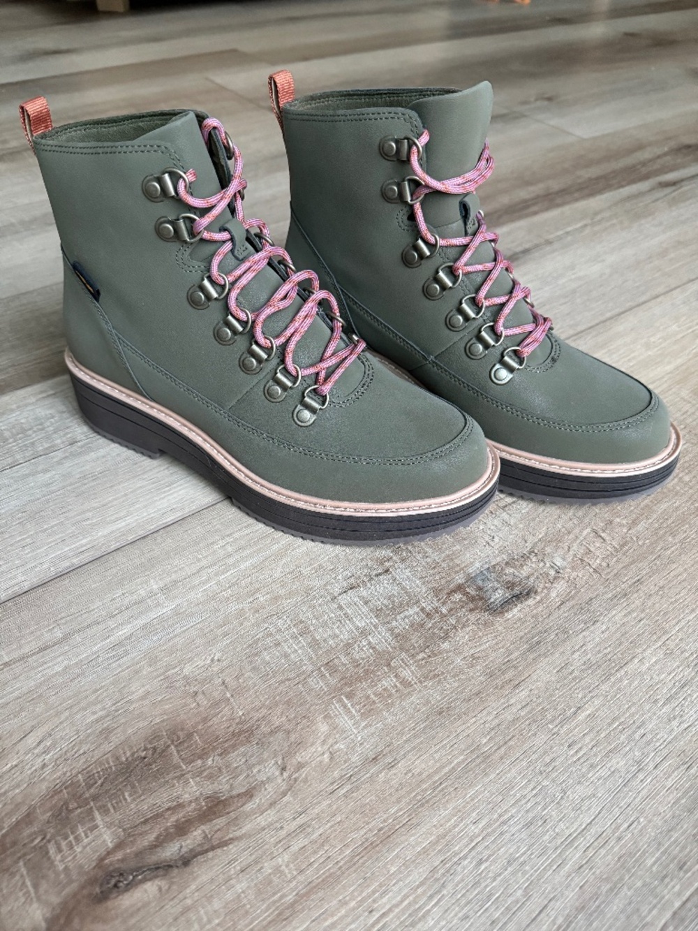 NIB Teva Midform Boots Leather combat (8)